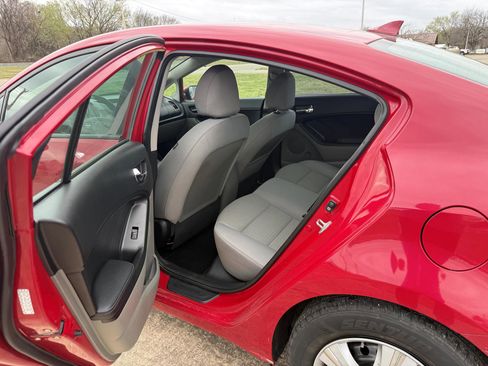 Used 2016 Kia Forte LX w/ LX Popular Package image 13