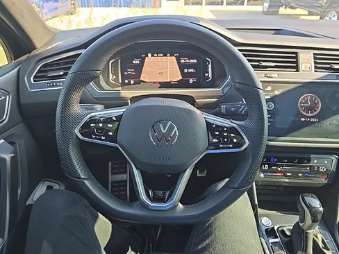 Used 2024 Volkswagen Tiguan SEL R-Line w/ MDO Package, Two-Row AWD/4WD image 18