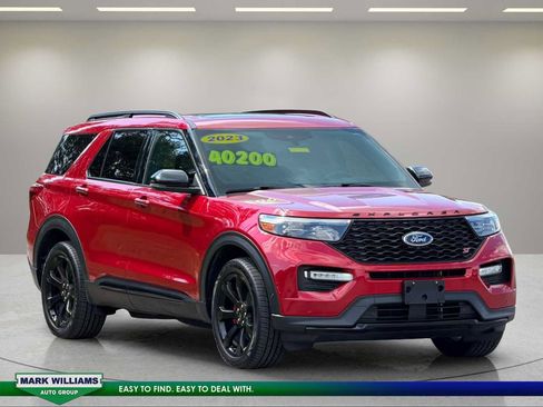Used 2023 Ford Explorer ST w/ Equipment Group 401A AWD/4WD image 2