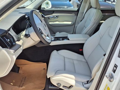 New 2026 Volvo XC90 B6 Ultra image 13