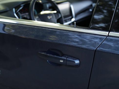 Used 2023 Chevrolet Traverse LT FWD image 37