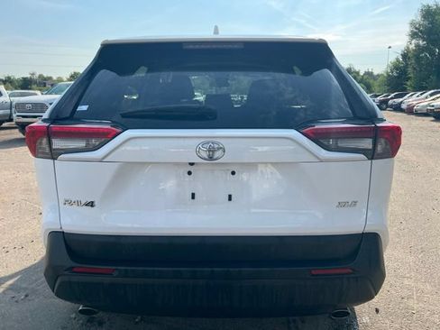 Used 2025 Toyota RAV4 XLE FWD image 5