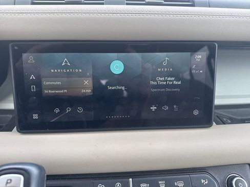 Used 2024 Land Rover Defender 110 S image 10