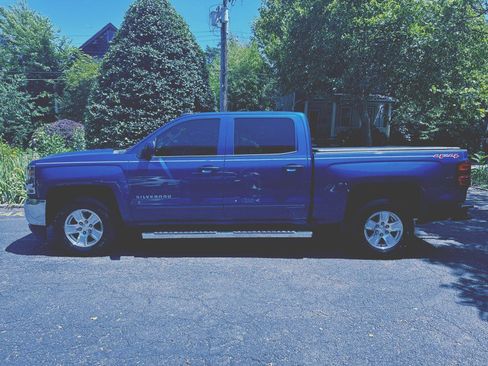 Used 2017 Chevrolet Silverado 1500 LT w/ All Star Edition AWD/4WD image 7