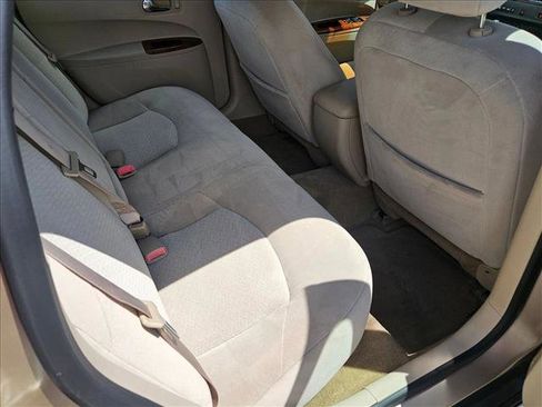 Used 2005 Buick LaCrosse CX w/ Silver Convenience Package FWD image 18