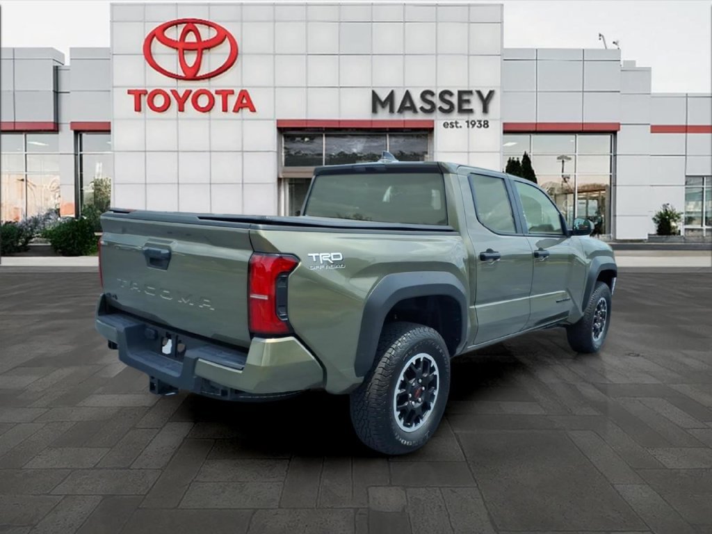 Used 2025 Toyota Tacoma TRD Off-Road AWD/4WD image 3