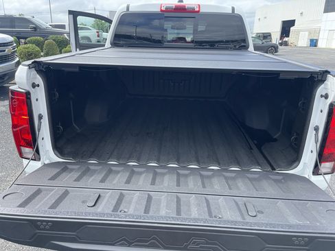 Used 2023 Chevrolet Colorado LT w/ LT Convenience Package II AWD/4WD image 27