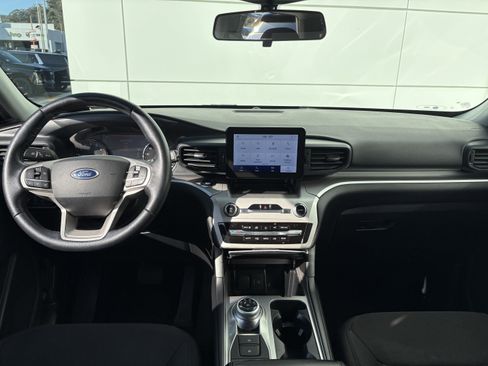 Used 2020 Ford Explorer XLT image 20