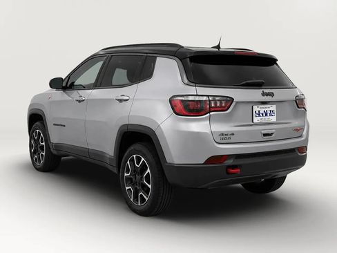 Used 2019 Jeep Compass Trailhawk AWD/4WD image 6