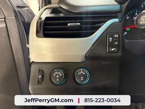 Used 2020 GMC Yukon SLT w/ Premium Edition AWD/4WD image 14