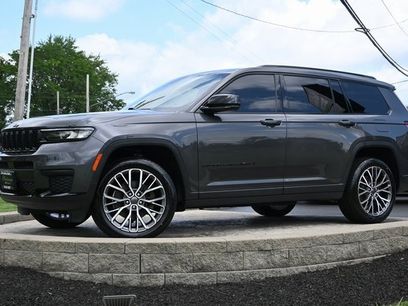 Used 2022 Jeep Grand Cherokee L Laredo