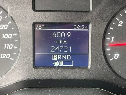 Used 2022 Mercedes-Benz Sprinter 2500 image 25