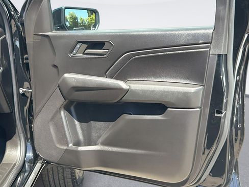 Used 2024 Chevrolet Colorado Trail Boss AWD/4WD image 27