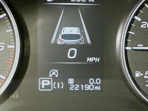 Used 2025 Subaru Crosstrek 2.0i Premium image 18