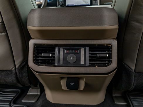 Used 2026 Ford F450 Platinum w/ Platinum Plus Package image 34