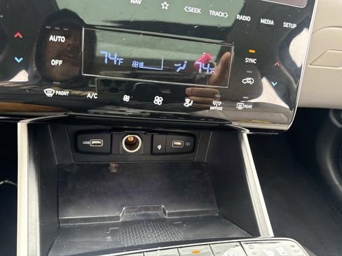 Used 2022 Hyundai Tucson Limited image 28