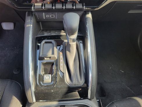 New 2025 GMC Canyon Elevation w/ Technology Package image 25