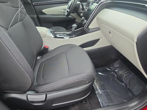 Certified 2024 Hyundai Tucson SE AWD/4WD image 12