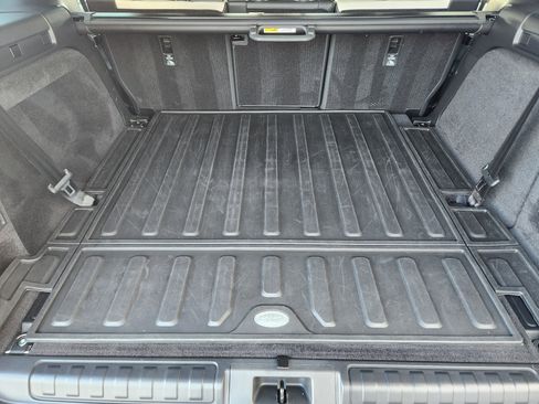 Certified 2023 Land Rover Discovery S R-Dynamic image 35