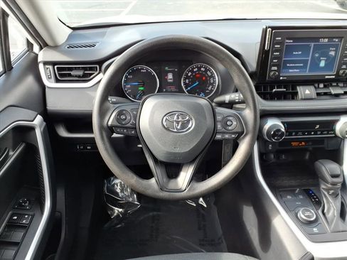 Certified 2022 Toyota RAV4 LE image 12