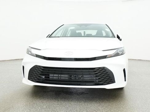 Used 2026 Toyota Camry LE FWD image 18