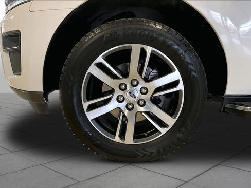 Used 2022 Ford Expedition Max XLT AWD/4WD image 10