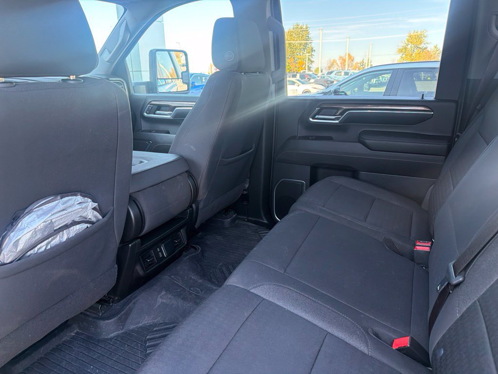 Used 2024 Chevrolet Silverado 2500 LT AWD/4WD image 6