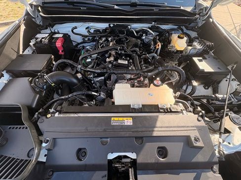Used 2024 Toyota Tacoma TRD Sport AWD/4WD image 36