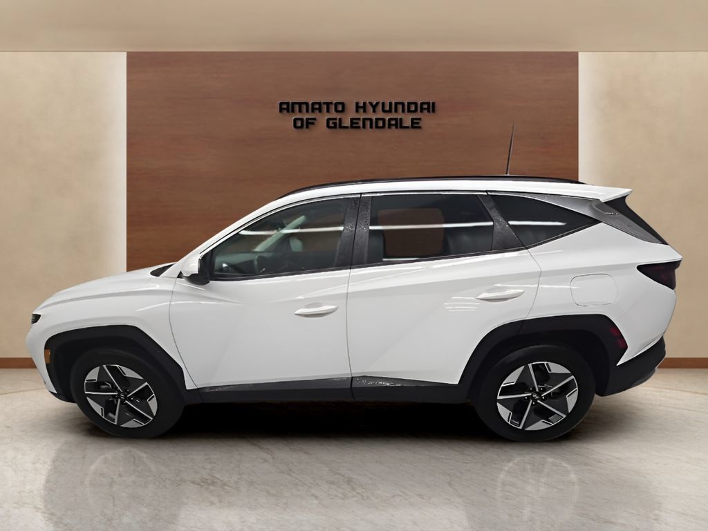 Certified 2025 Hyundai Tucson SEL AWD/4WD image 3