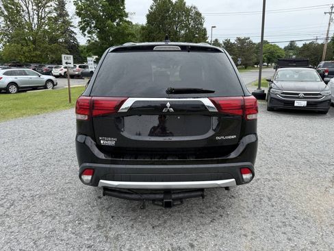 Used 2017 Mitsubishi Outlander ES AWD/4WD image 4