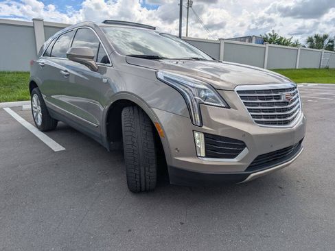 Used 2018 Cadillac XT5 Platinum w/ Driver Assist Package AWD/4WD image 2