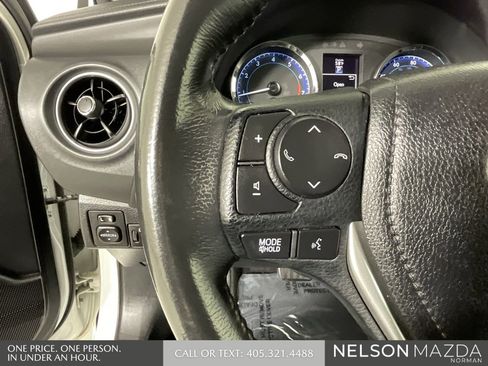 Used 2019 Toyota Corolla SE image 43