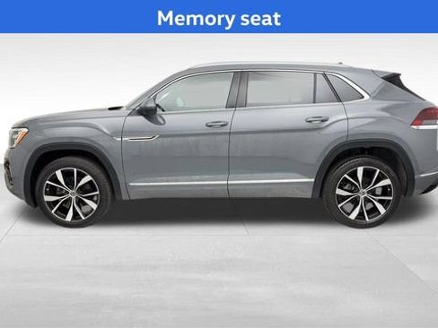 Certified 2025 Volkswagen Atlas Cross Sport SEL Premium R-Line AWD/4WD image 7