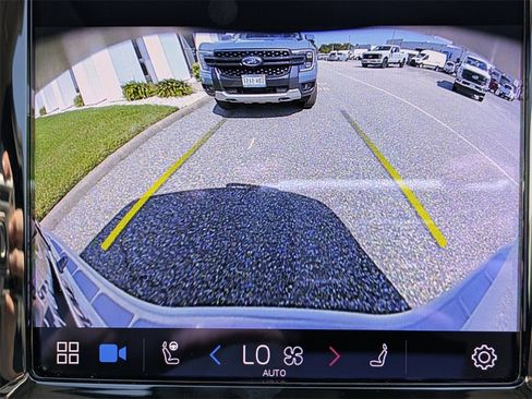 Certified 2023 Volvo XC60 B5 Ultimate image 21