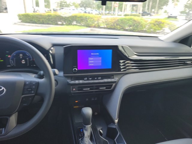 Used 2025 Toyota Camry LE FWD image 18
