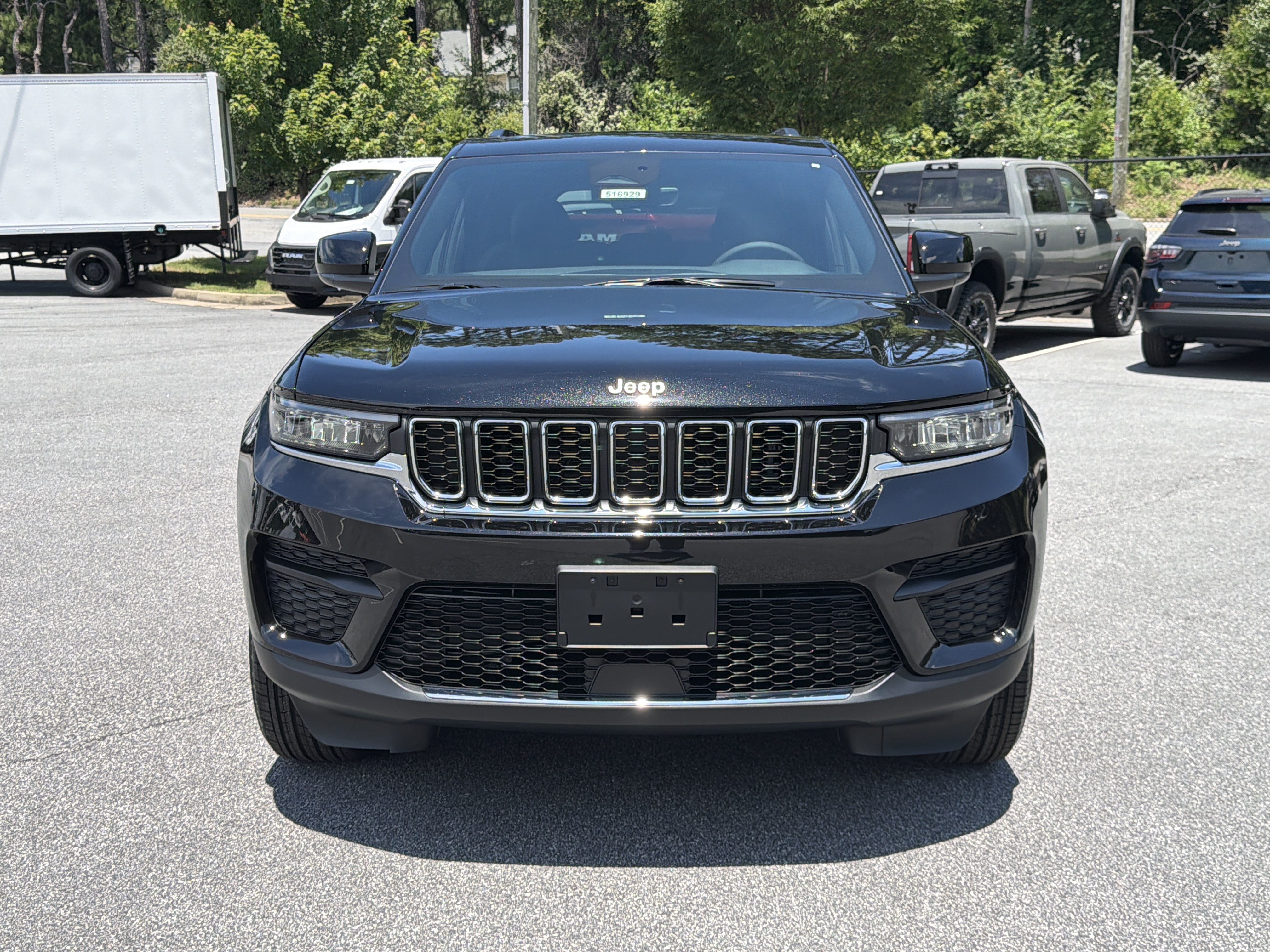 New 2026 Jeep Grand Cherokee Laredo RWD image 2