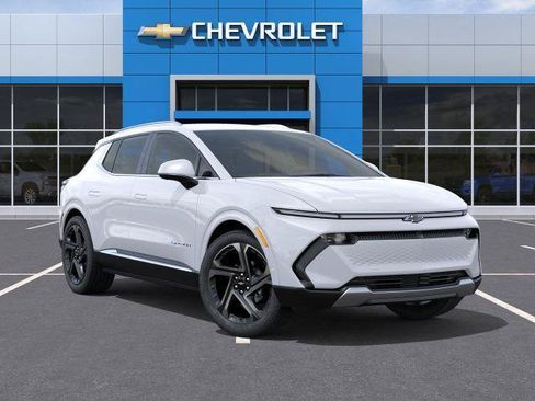 New 2025 Chevrolet Equinox EV LT w/ Convenience Package II FWD image 31