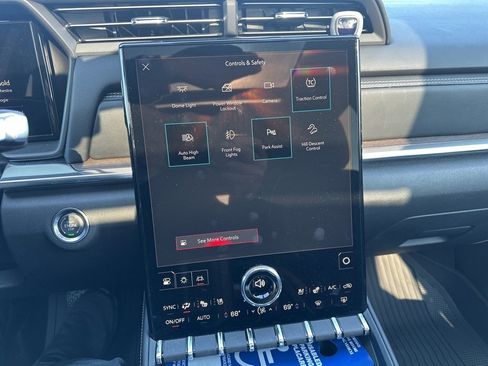 Used 2026 GMC Terrain Denali image 9