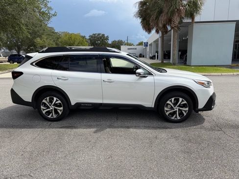Used 2022 Subaru Outback Touring AWD/4WD image 2