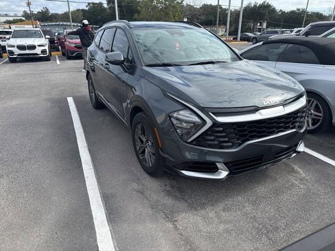 Used 2023 Kia Sportage SX image 2