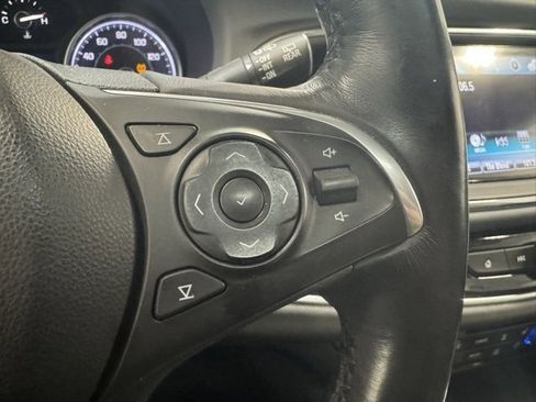 Used 2019 Buick Enclave Premium image 17