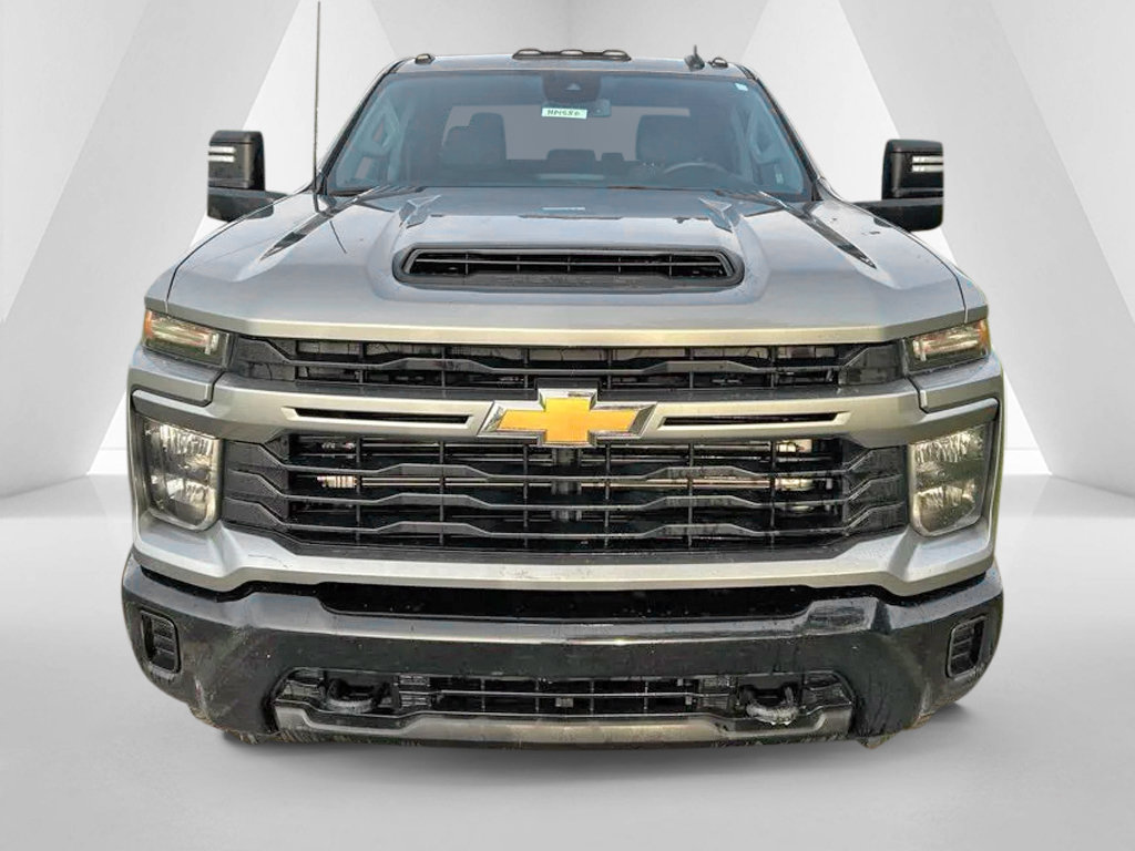 Used 2024 Chevrolet Silverado 2500 Custom w/ Custom Value Package AWD/4WD image 2