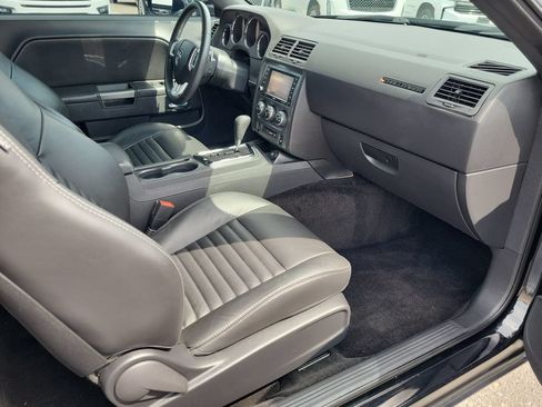 Used 2013 Dodge Challenger R/T Plus RWD image 19