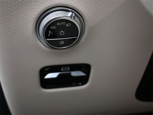 Used 2024 Mercedes-Benz GLC 300 image 20