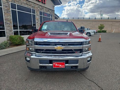 Used 2019 Chevrolet Silverado 2500 LT w/ LT Convenience Package image 7