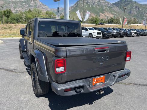 Used 2024 Jeep Gladiator Sport AWD/4WD image 11