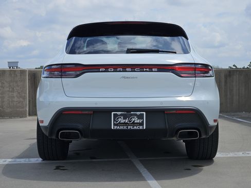 Certified 2026 Porsche Macan AWD/4WD image 7