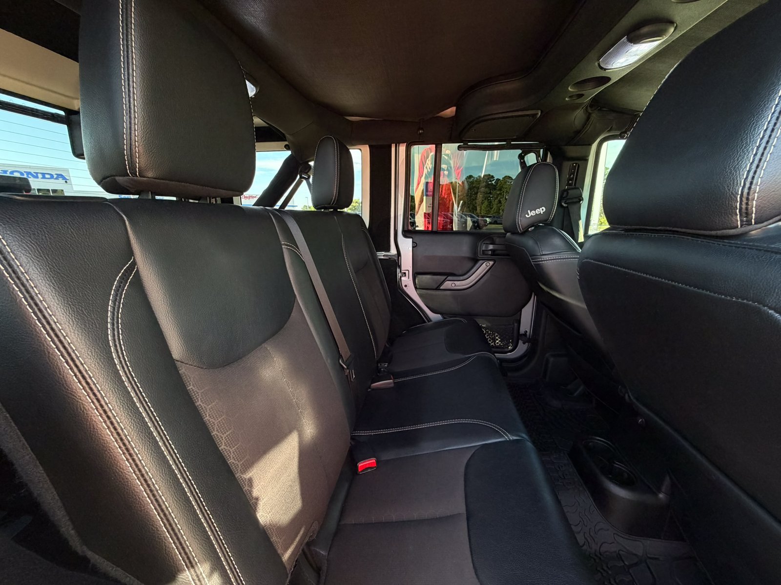 Used 2018 Jeep Wrangler Unlimited Sport AWD/4WD image 33