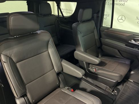 Used 2022 Chevrolet Suburban High Country w/ Max Trailering Package image 19