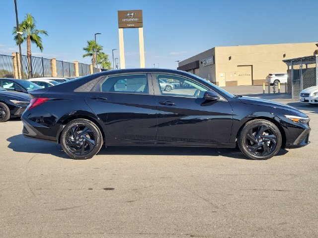 New 2026 Hyundai Elantra SEL Sport FWD image 31